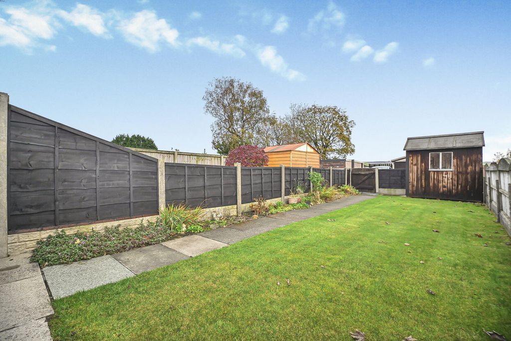 Property photo 3 of 28 Rear Garden