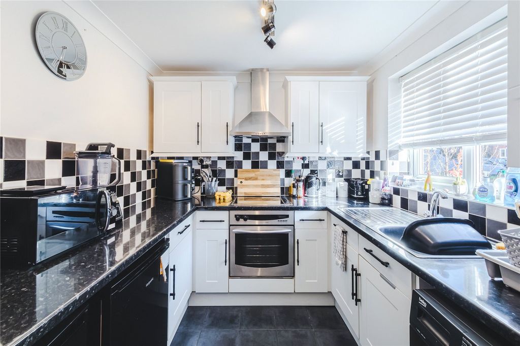 Property photo 3 of 14 Picture No. 04