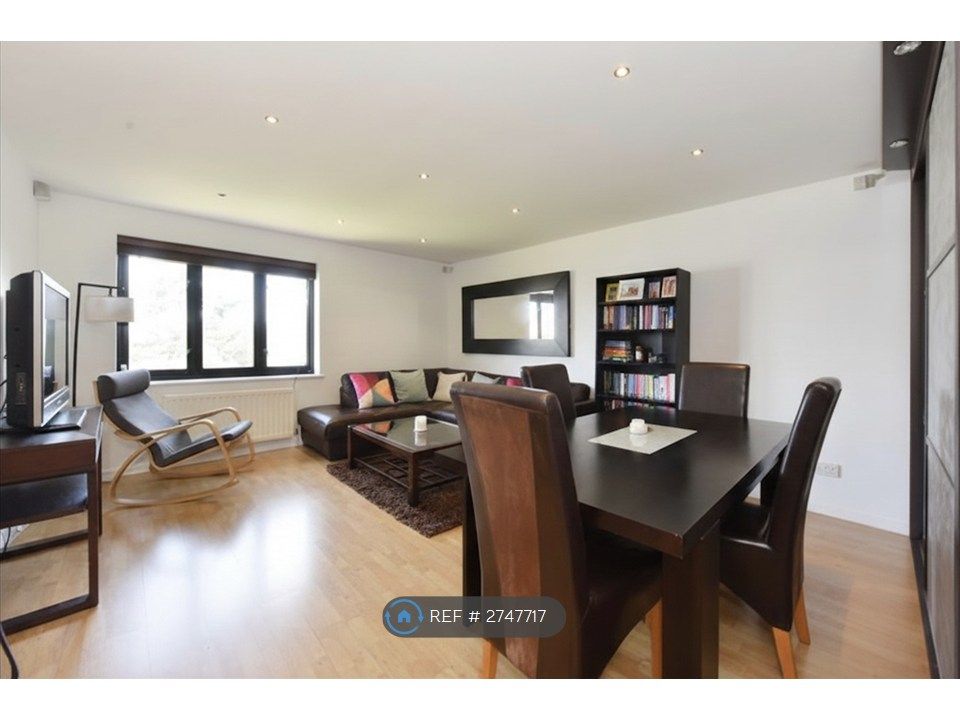 Property photo 3 of 13 Living Room