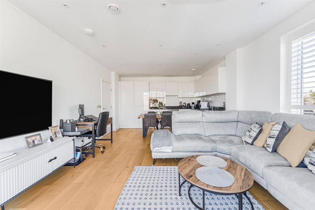 Property photo 2 of 10 1.Jpg