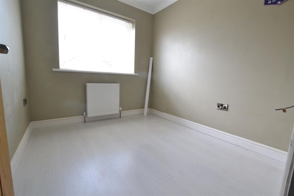 Additional image 17 of 6 bed detached house for saleParklands Court, Gateshead NE10