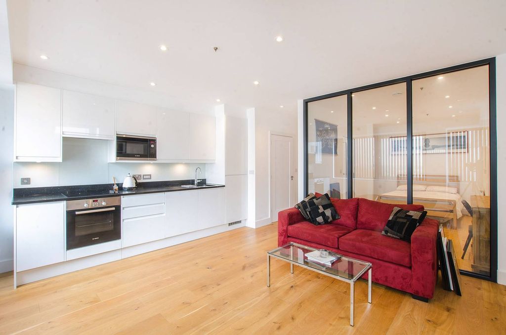 Property photo 2 of 12