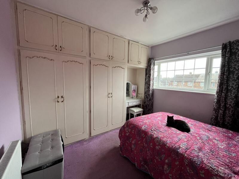 Property photo 2 of 10 Bedroom
