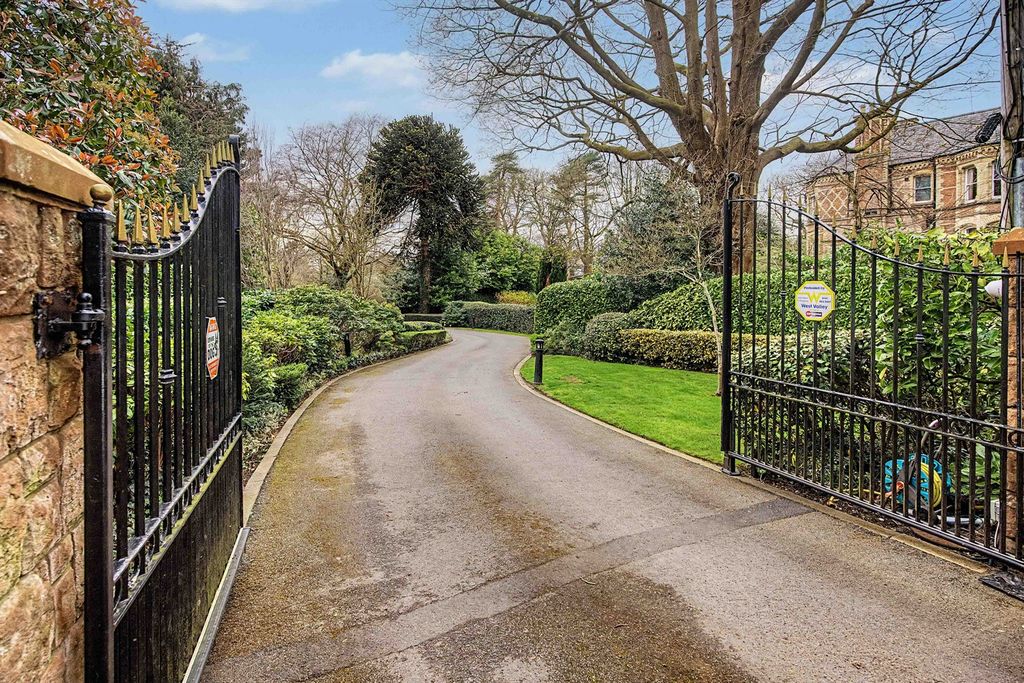 Additional image 4 of 5 bed detached house for saleDevisdale Road, Altrincham WA14