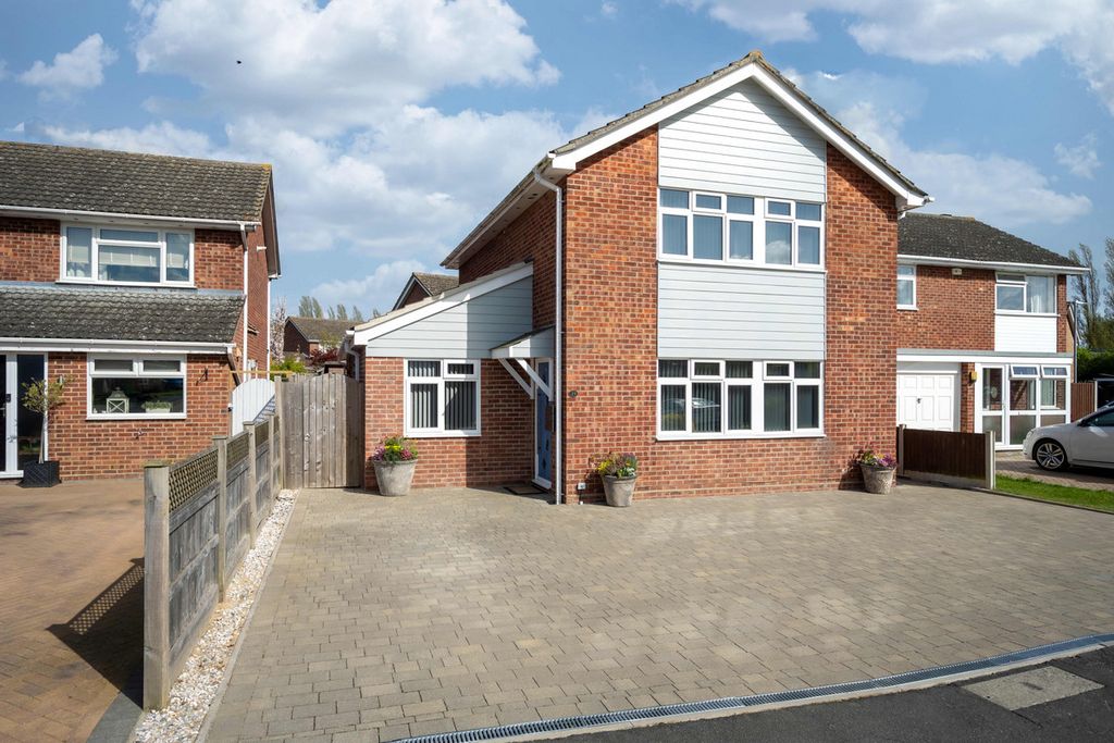 Property photo 2 of 30