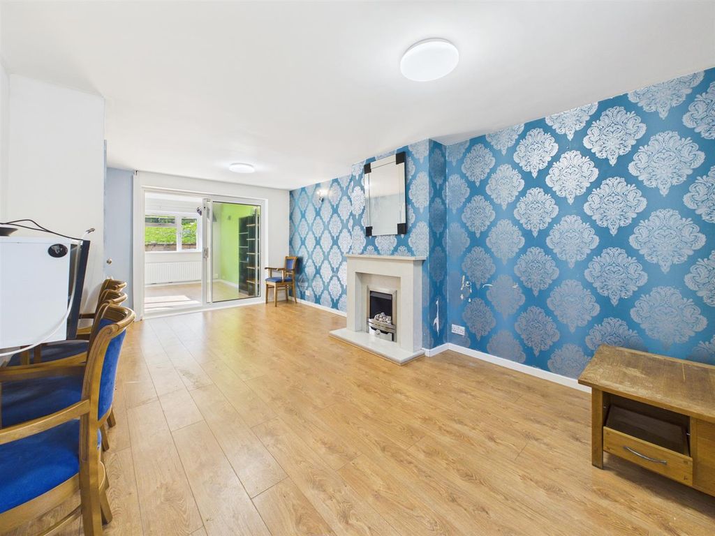 Property photo 3 of 11 Cam05510G0-Pr0199-Still003.Jpg