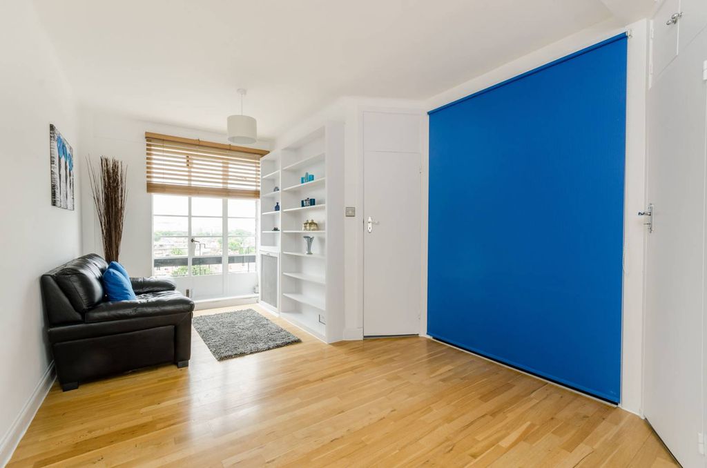 Property photo 2 of 11