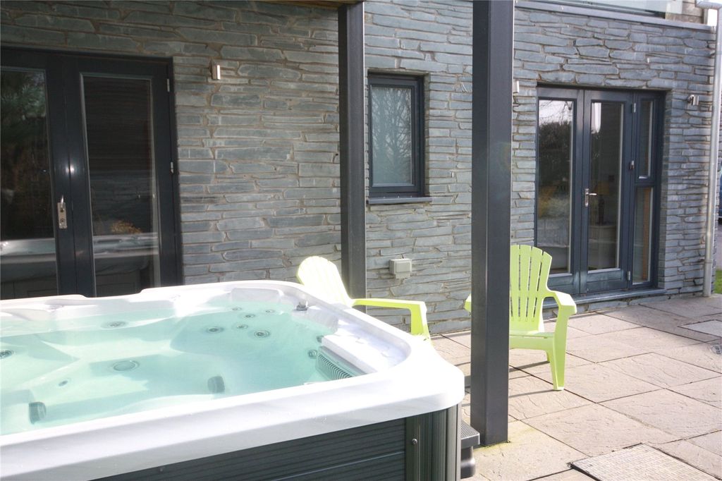 Property photo 1 of 22 Hot Tub