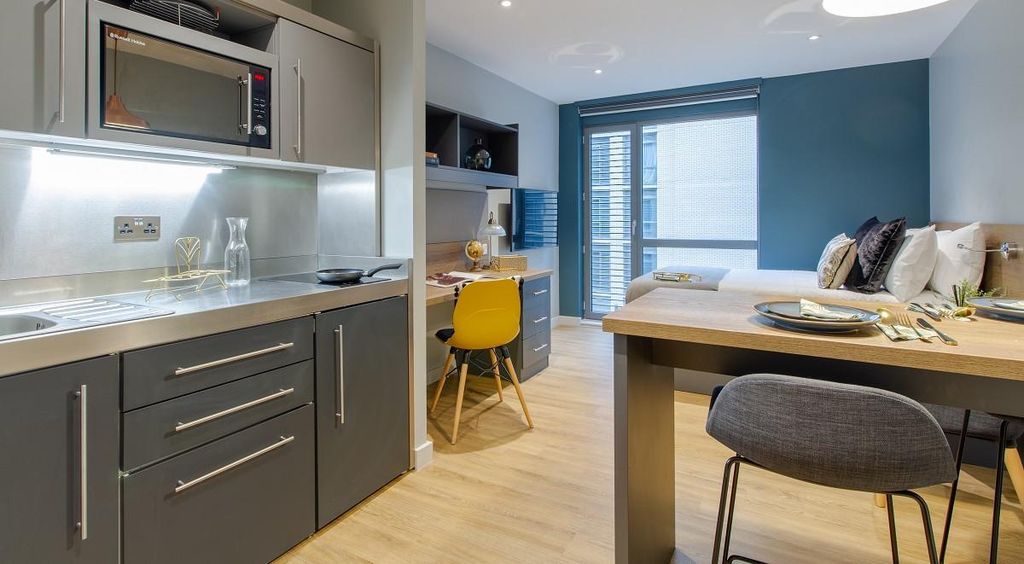 Property photo 3 of 18