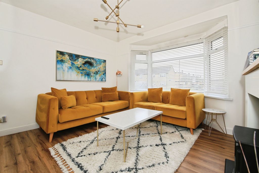 Property photo 3 of 17