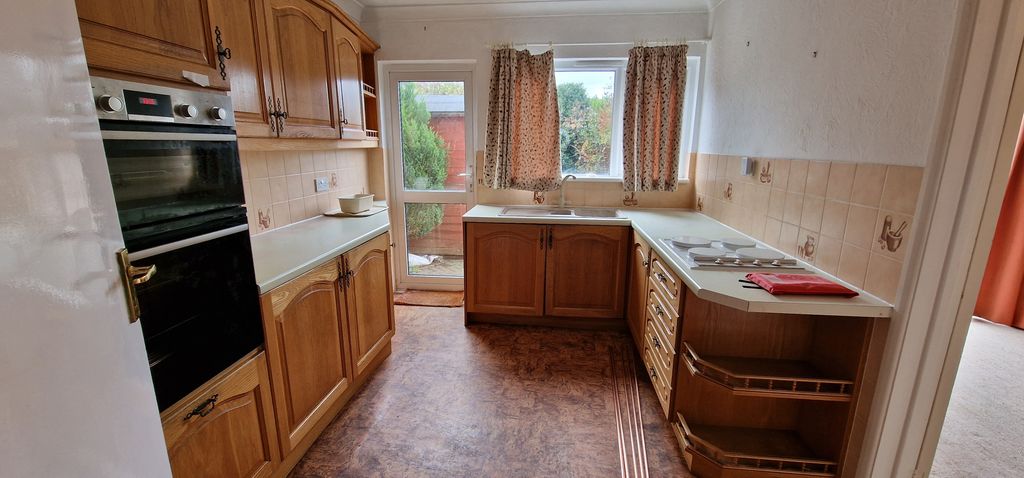 Property photo 3 of 20