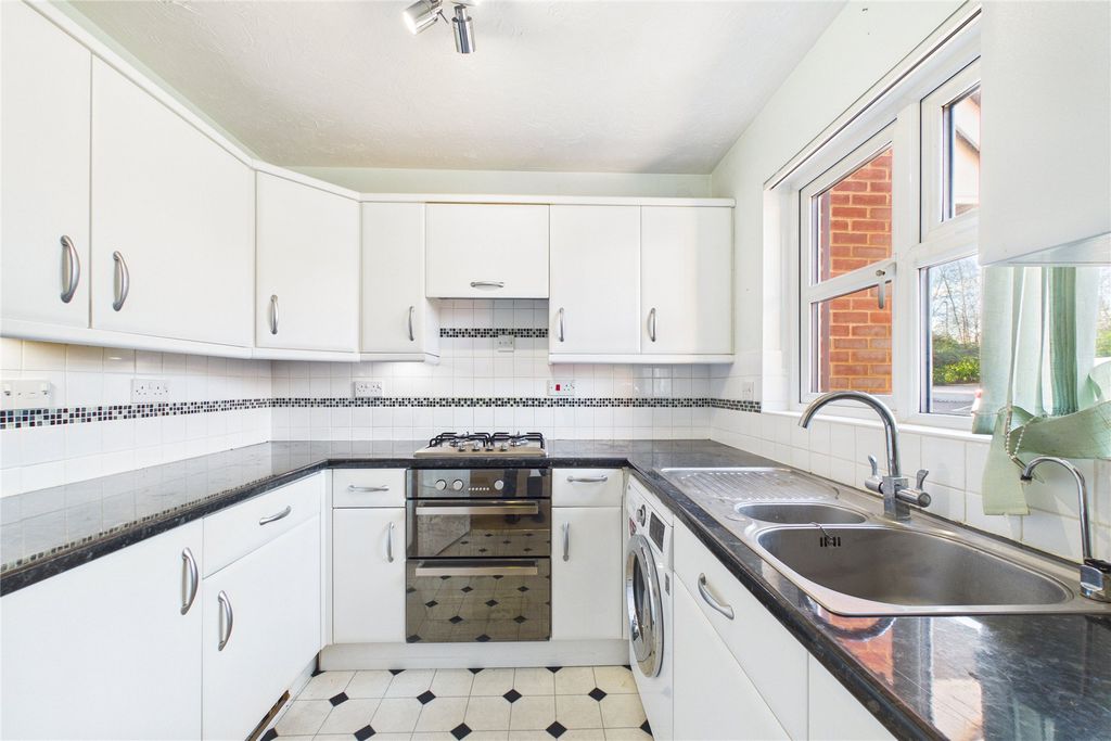 Property photo 3 of 12 Picture No. 15