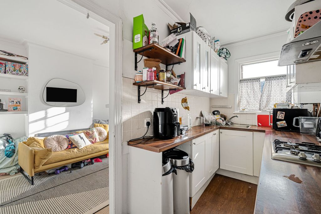 Property photo 3 of 7