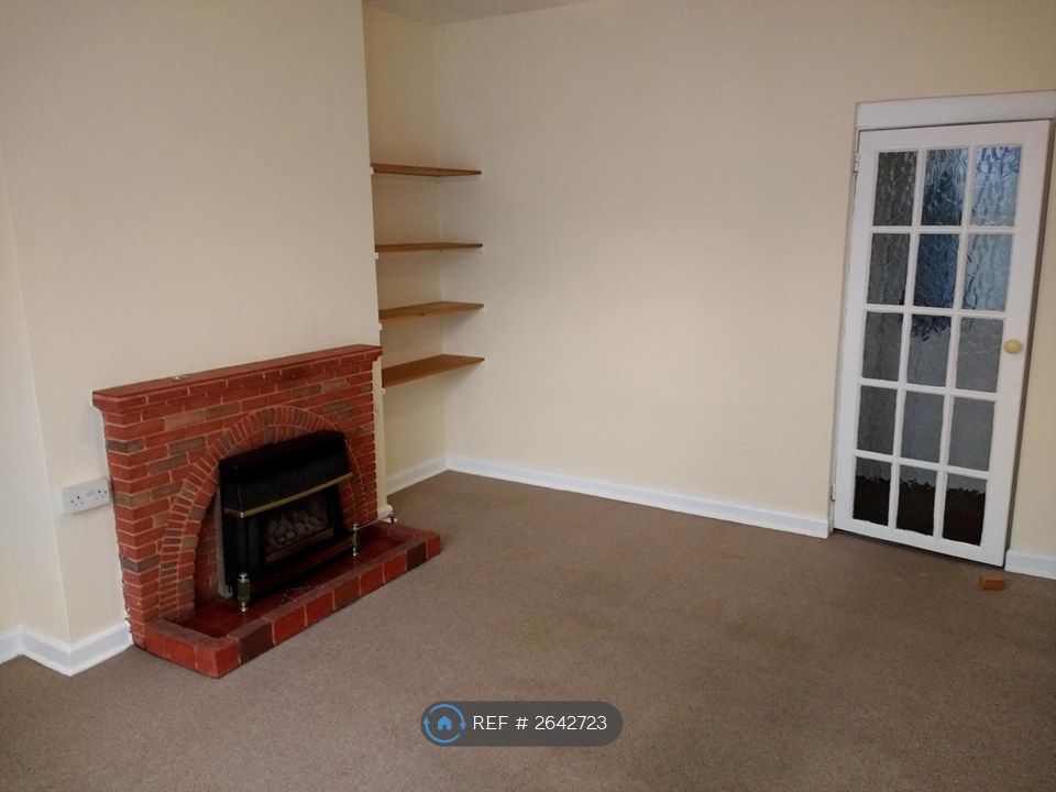 Property photo 3 of 9 Bedroom 1