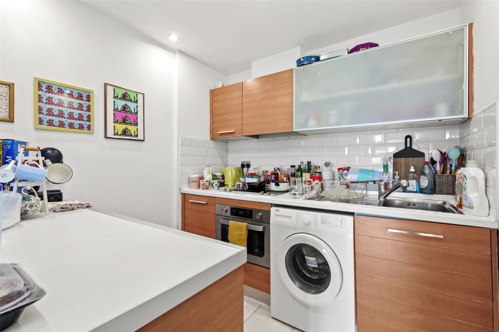 Property photo 3 of 8 Picture No. 05