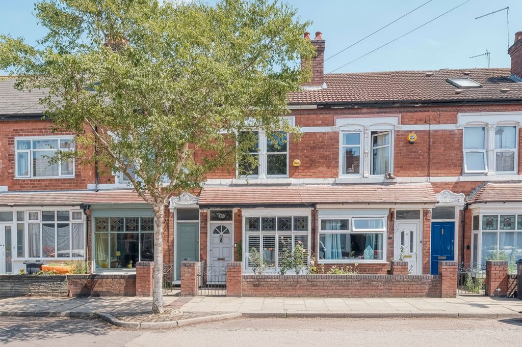 Property photo 1 of 12