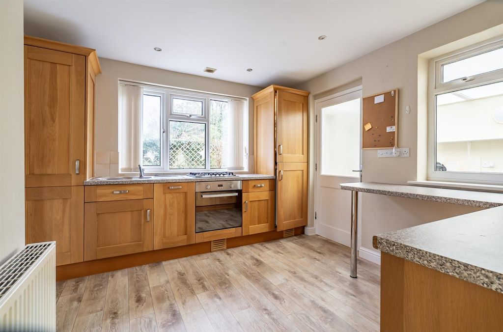 Property photo 3 of 14 Breakfast Kitchen