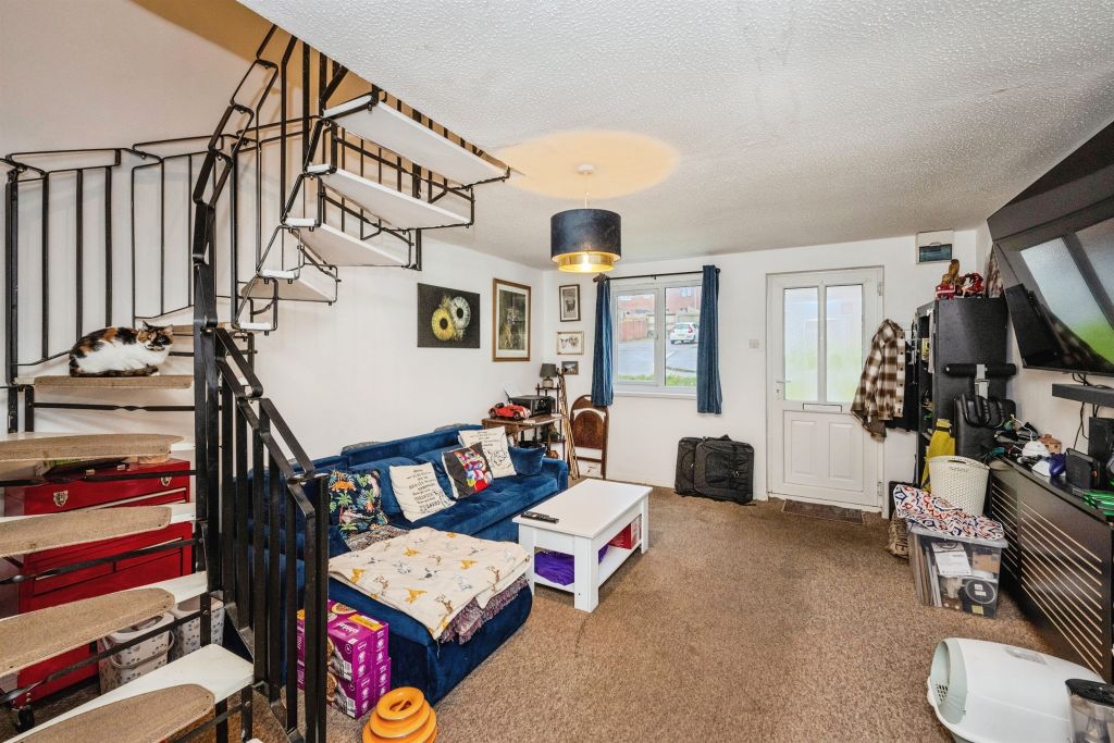 Property photo 3 of 13