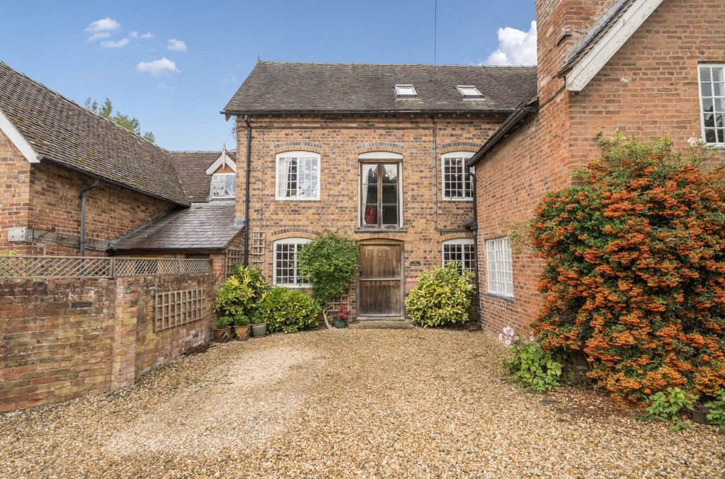 Property photo 1 of 30