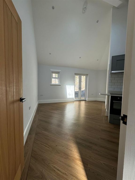 Property photo 2 of 12 Ddc29Eae-B381-4261-B6Cf-508Bc5Cebd2d.Jpg