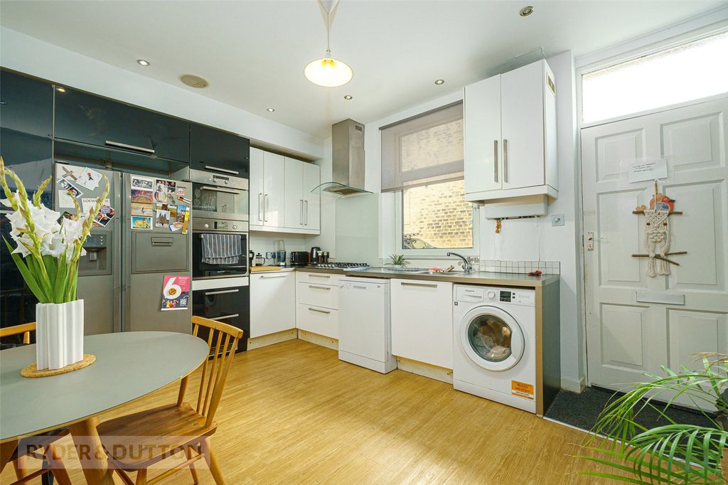 Property photo 2 of 20 Picture No. 06