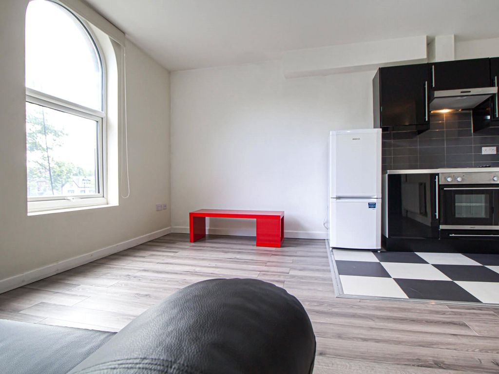 Property photo 3 of 6