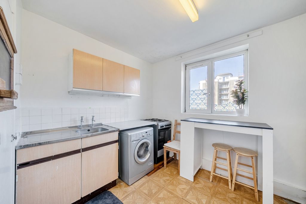Property photo 3 of 15 Kitchen