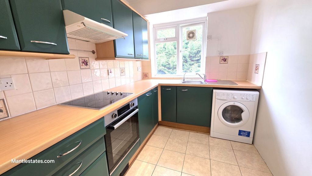 Property photo 2 of 13 Kitchen