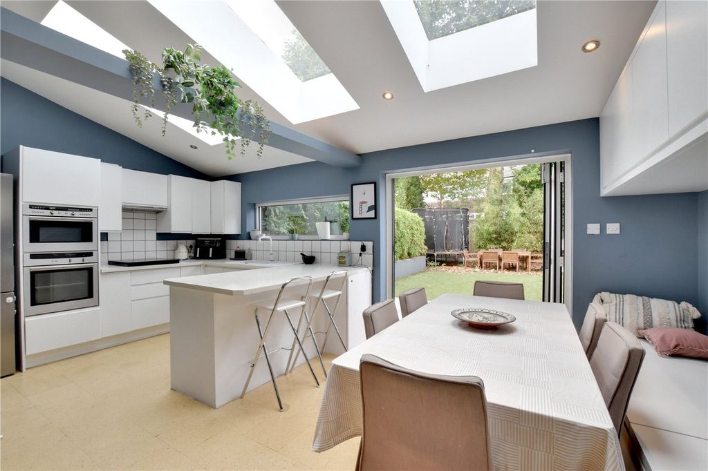 Property photo 2 of 25 Picture No. 19