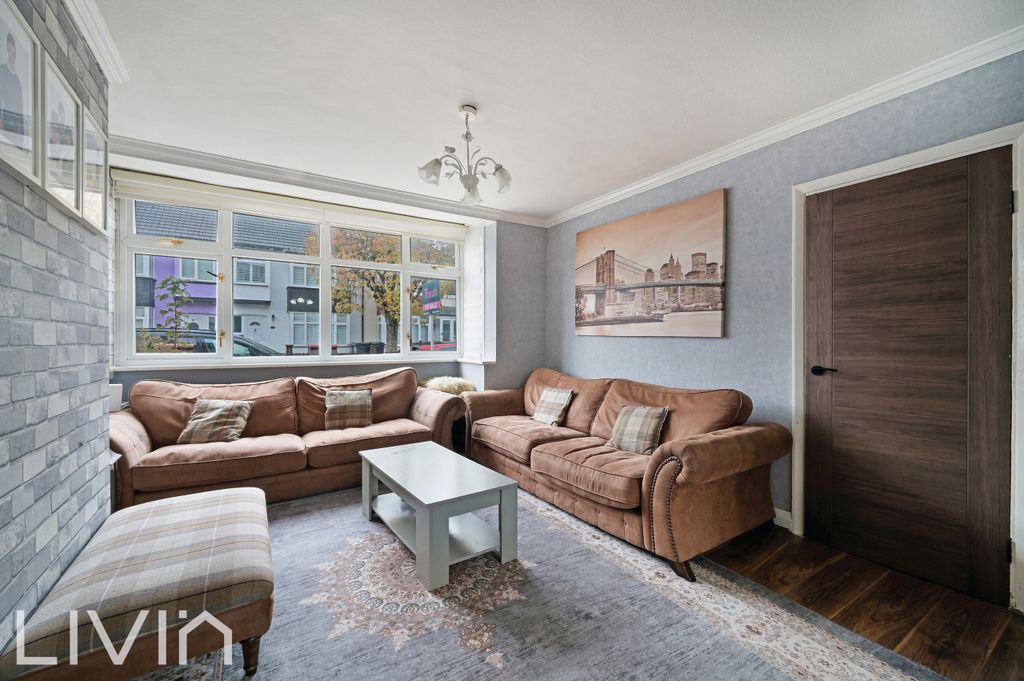 Property photo 3 of 12 Photo 3