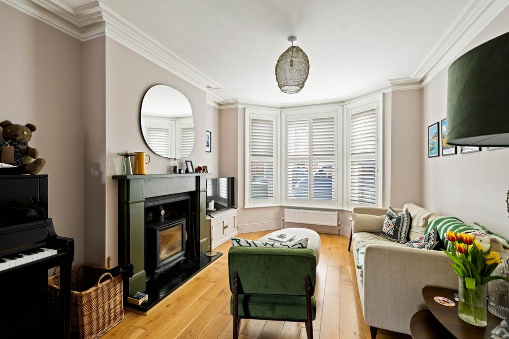 Property photo 2 of 14