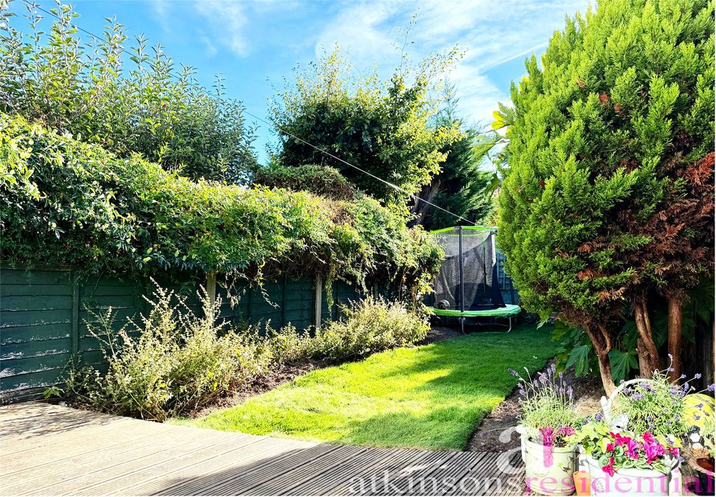 Property photo 3 of 22 Picture No. 30