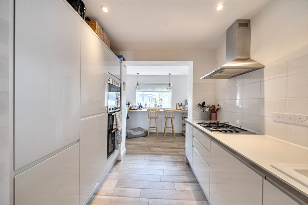 Property photo 2 of 20 Kitchen