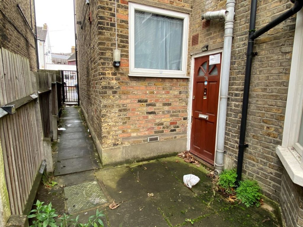 Property photo 3 of 11