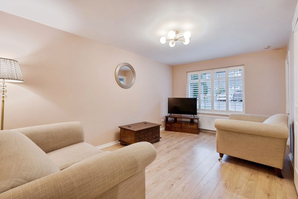 Property photo 2 of 24 Pbox-Img.Jpg