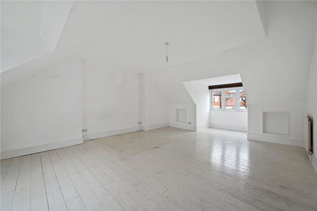 Property photo 3 of 24 Picture No. 14