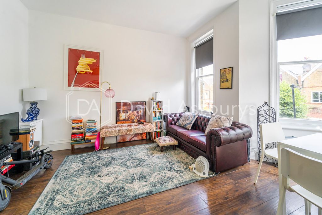 Property photo 2 of 10 Ndb04652