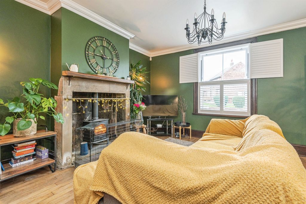 Property photo 3 of 17