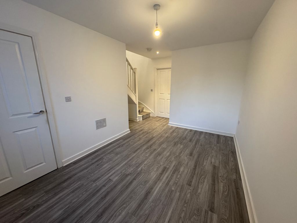 Property photo 3 of 10 Image