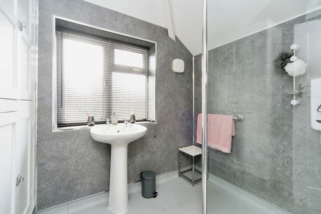 Property photo 3 of 17 Photography