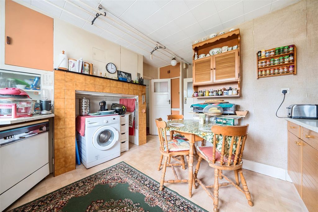 Property photo 3 of 20 For Sale By Aspire Residential - The Glen