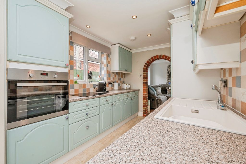 Property photo 2 of 17