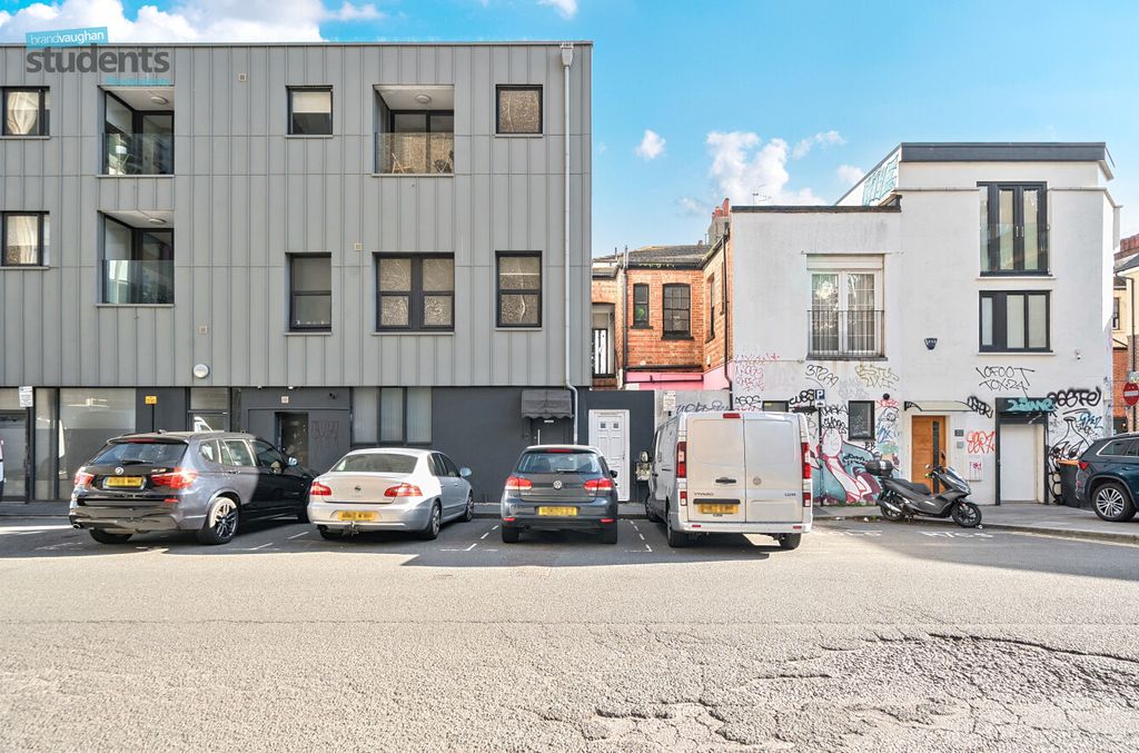 Property photo 1 of 11 Fd6F767B-66d1-454...