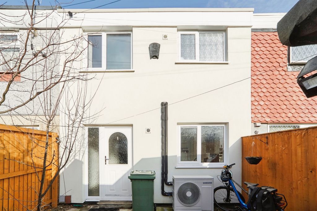 Property photo 2 of 16