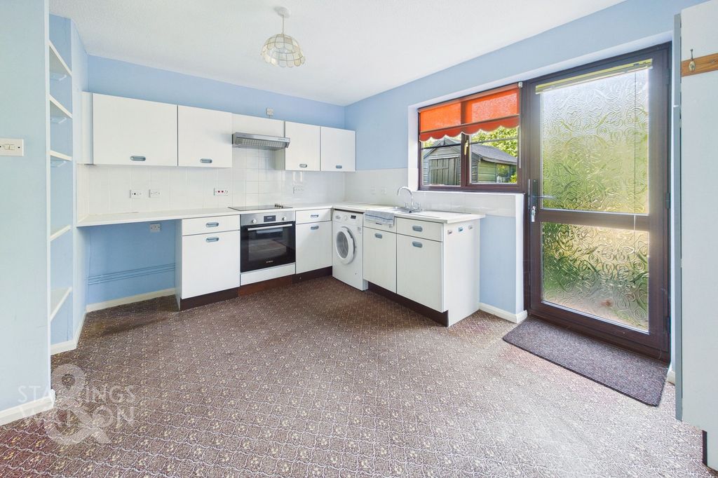 Property photo 3 of 17
