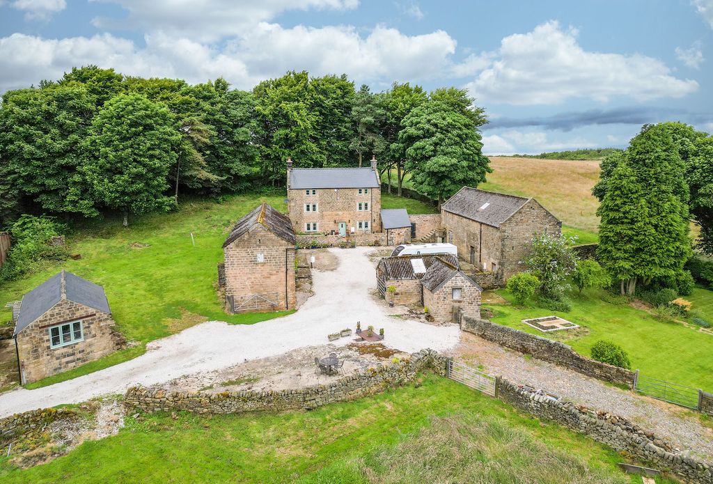 Property photo 1 of 37