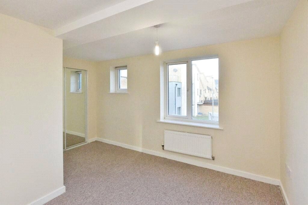 Property photo 3 of 7 Picture No. 19