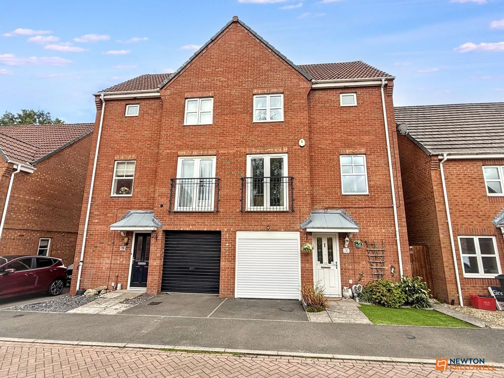 Property photo 1 of 33