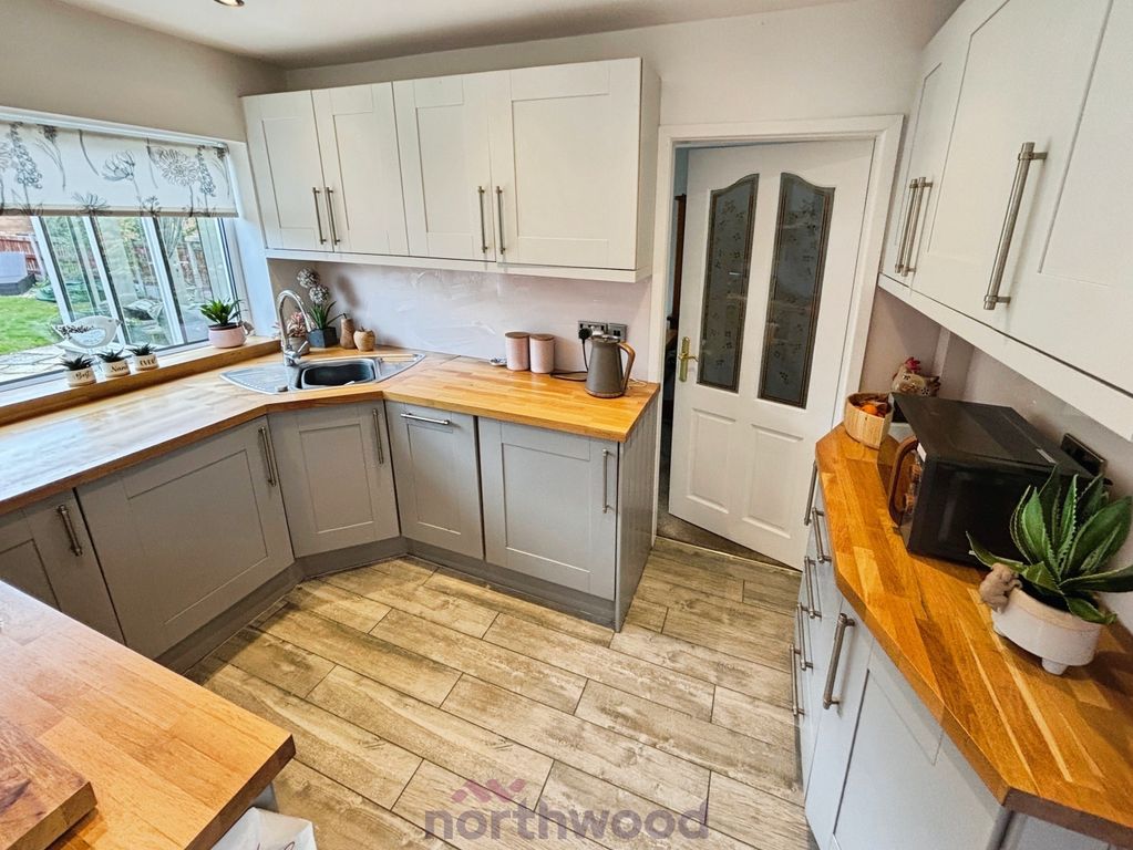 Property photo 3 of 36