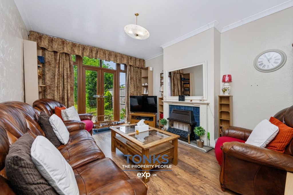 Property photo 3 of 15